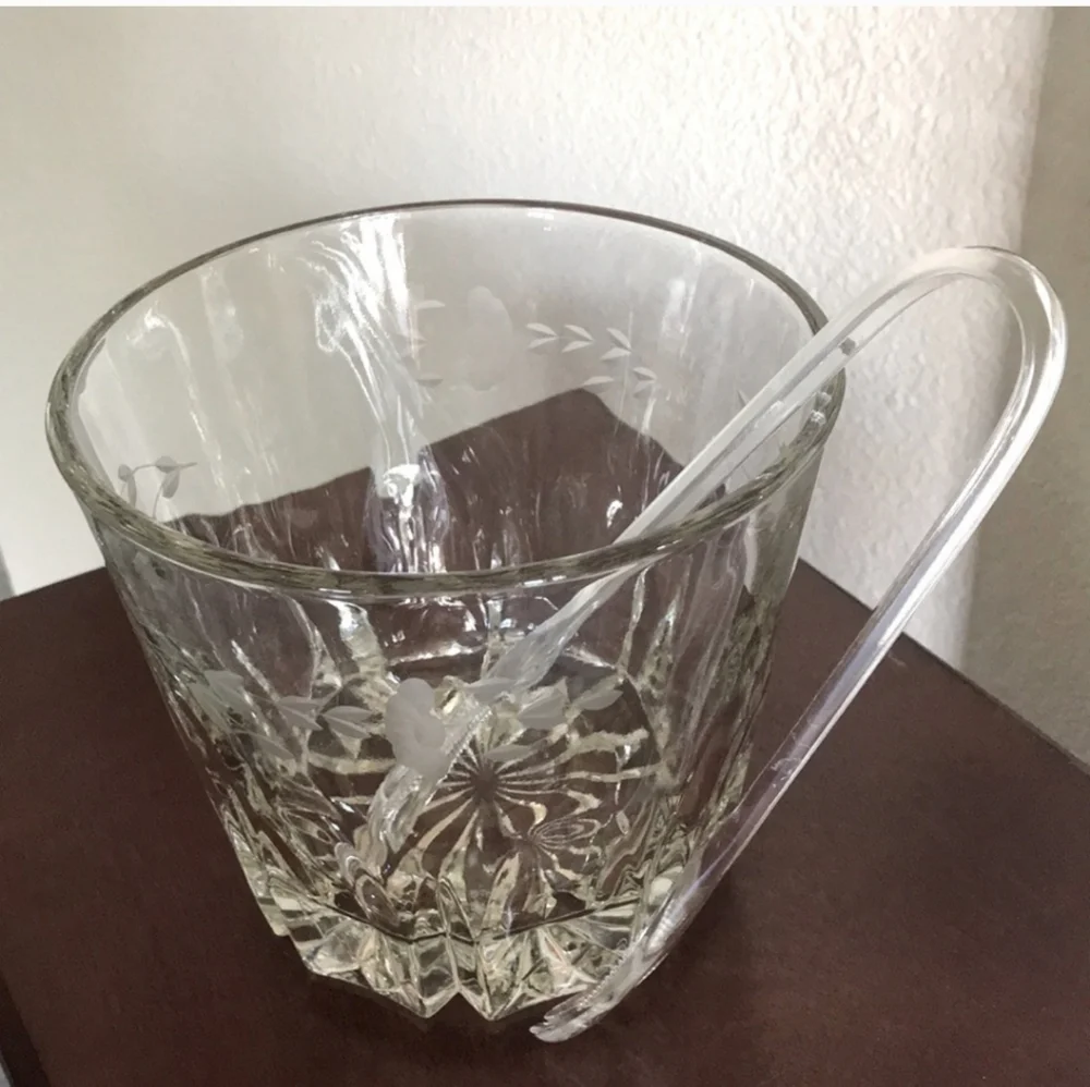 Elegant Clear Glass Ice Bucket W/tongs NWT Vintage